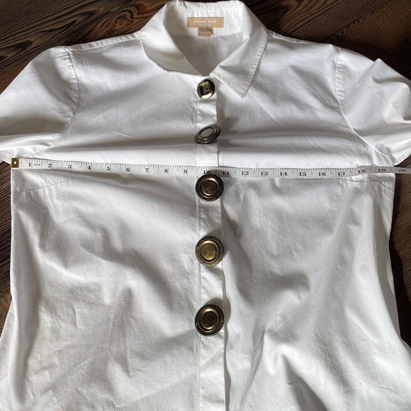 Michael Kors White Button-Front Blouse Statement Buttons Ruffle Cuffs Size 6 - Picture 9 of 11